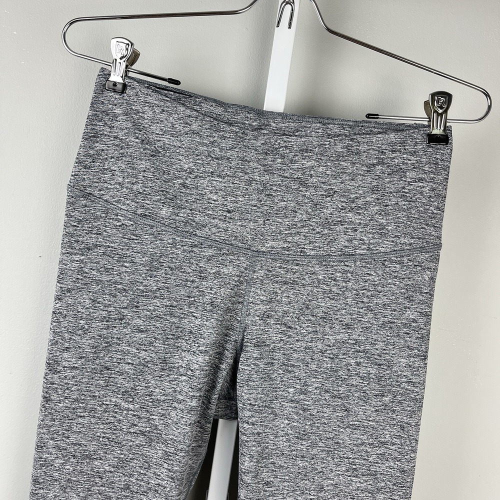 Nike Dri-Fit Sculpt Victory Cropped High Rise Tight Leggings Womens L‎ Gray